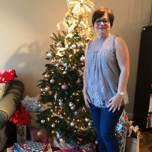 Meet your Posher, Iris